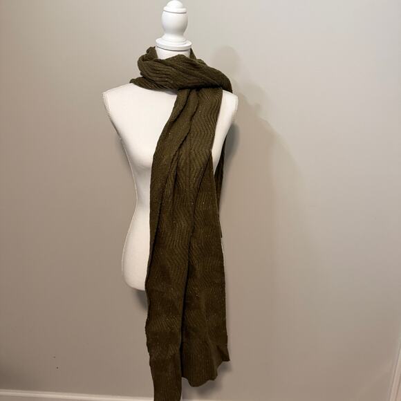 Universal Thread Women's Olive Green Wool Knit Scarf - NWT - Picture 5 of 6